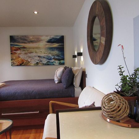Salt Box Hideaway Apartment Стран Екстериор снимка